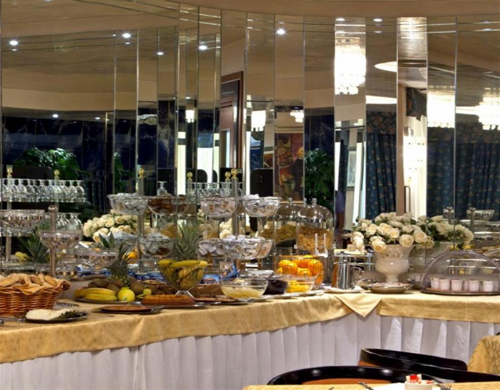 Breakfast Buffet at Leonardo da Vinci Sassari