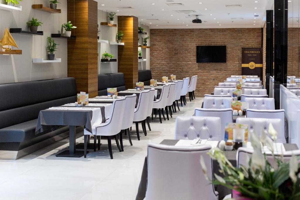 Hotel Cornaro restaurant