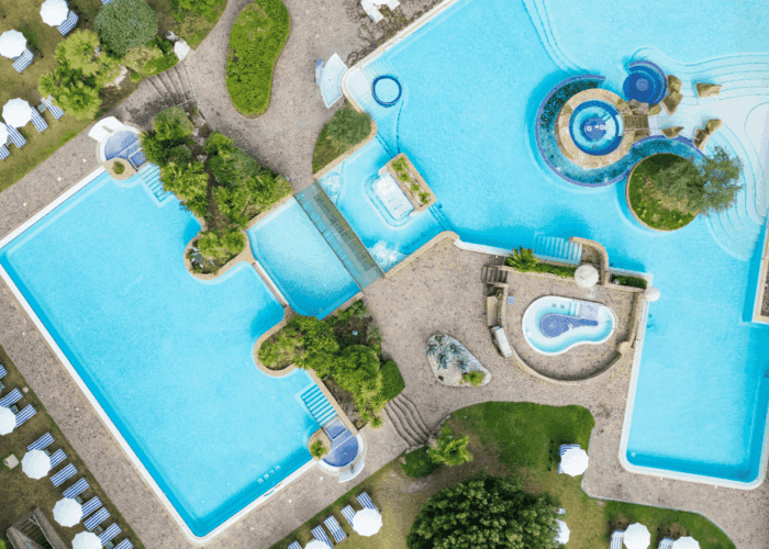 Hotel-Majestic-pool-zone